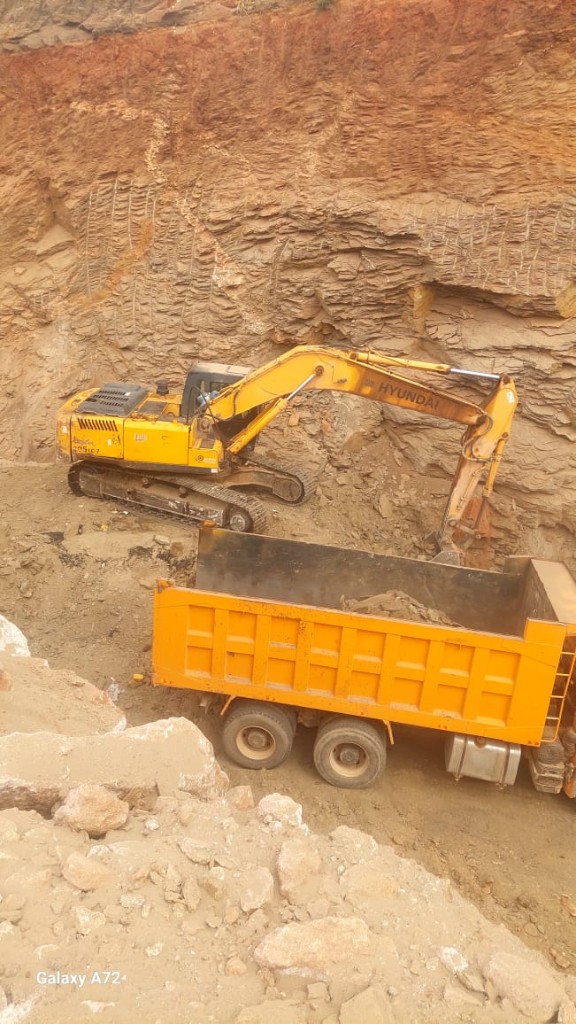 Quarry excavation & loading