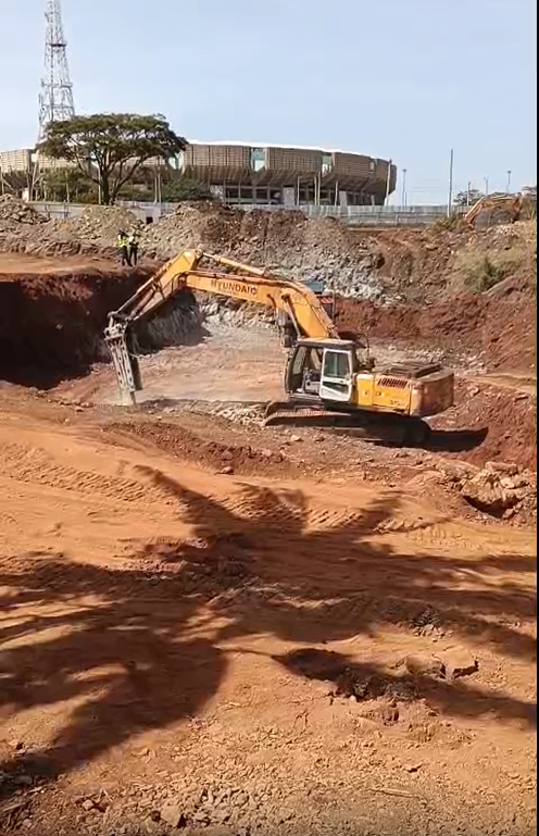 Rock breaking on site
